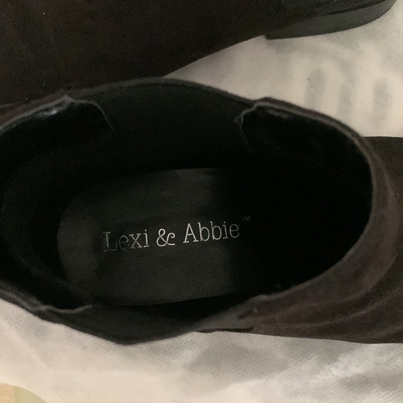 Ladies Boots - Picture 4 of 8